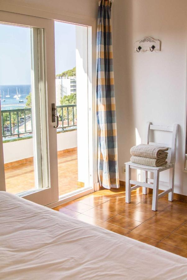 Apartamentos Encanto Del Mar Cala Galdana  Bagian luar foto