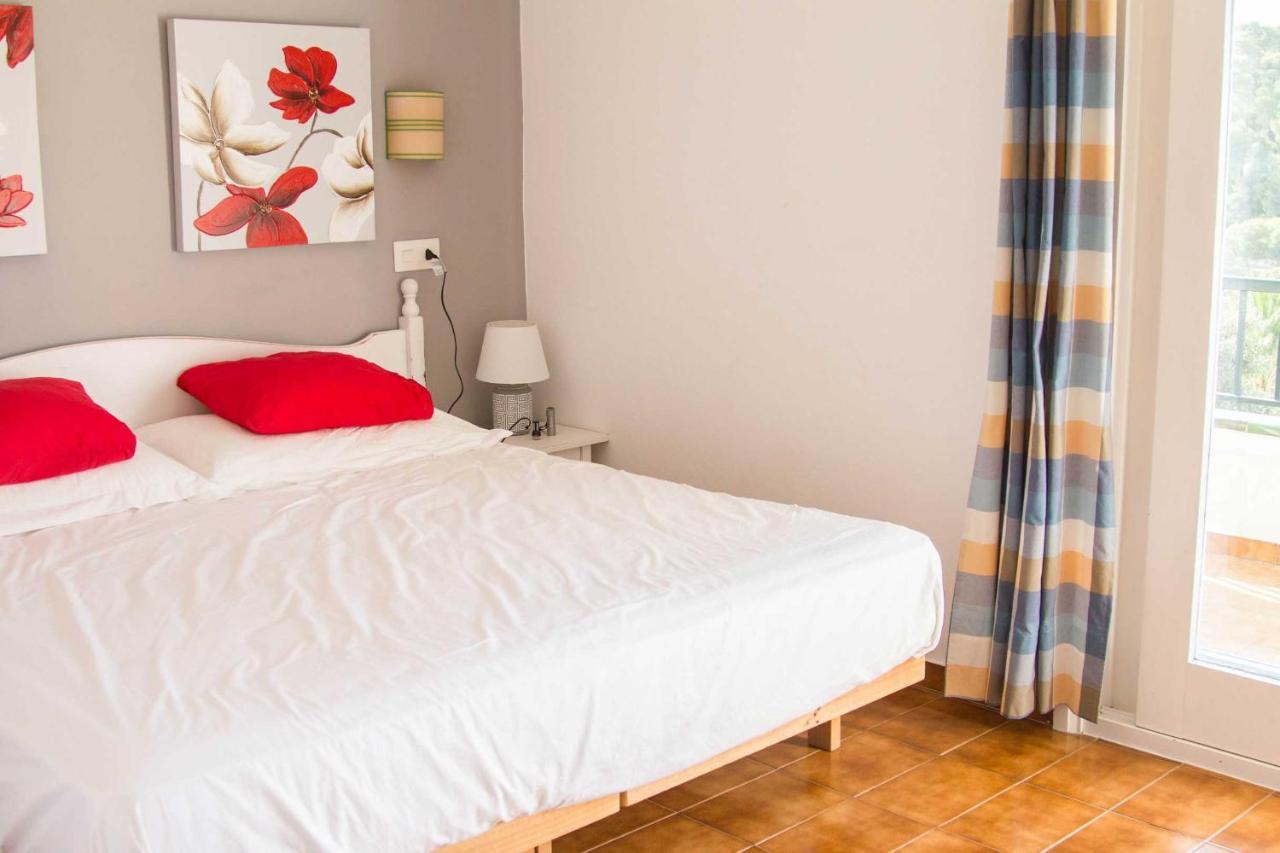 Apartamentos Encanto Del Mar Cala Galdana  Bagian luar foto
